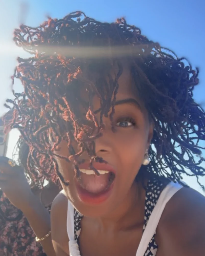 Sun Out, Locs Out!